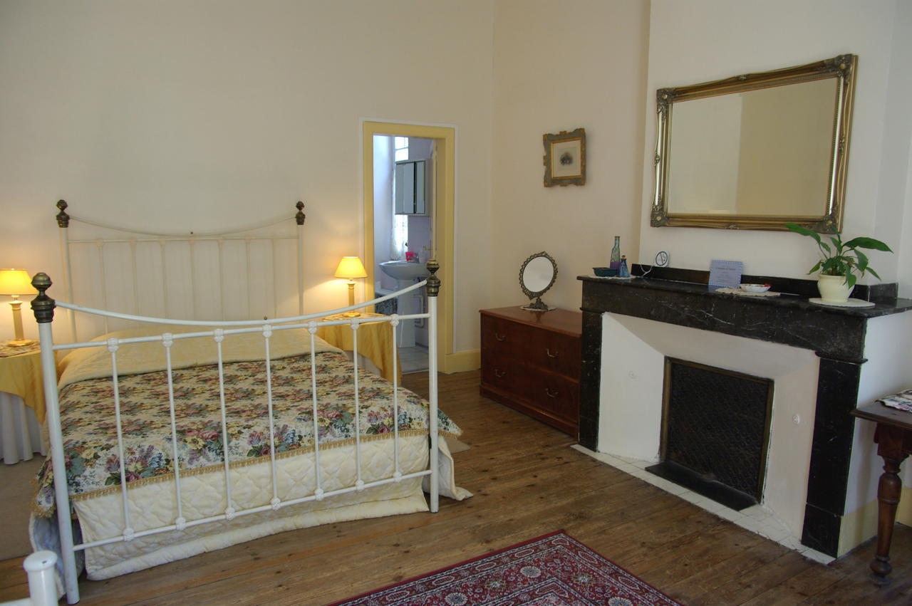Bed and Breakfast L'Impasse Du Temple Léran Zimmer foto